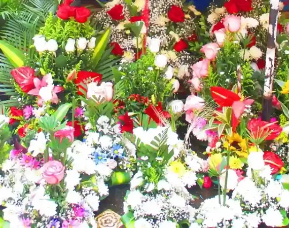 Blumenmarkt in Cuenca