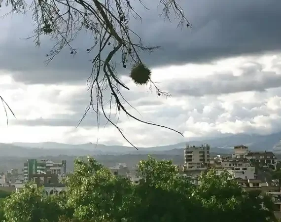 Blick auf den Chimborazp von Riobamba aus