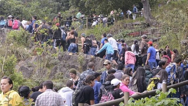 Ostern: Prozesion auf dem Monserrate in Bogota, Kolumbien