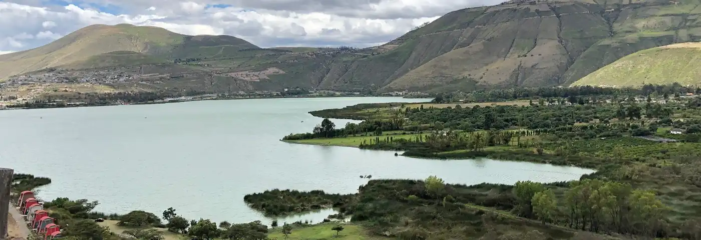 Lagune in der ecuadorianischen Provinz Imbabura