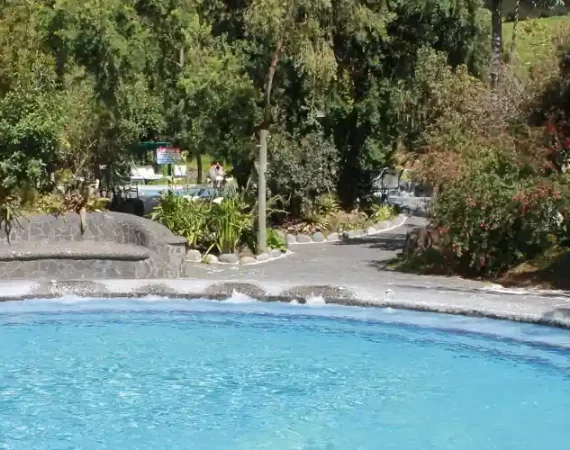 Pool der Therme von Papallacta