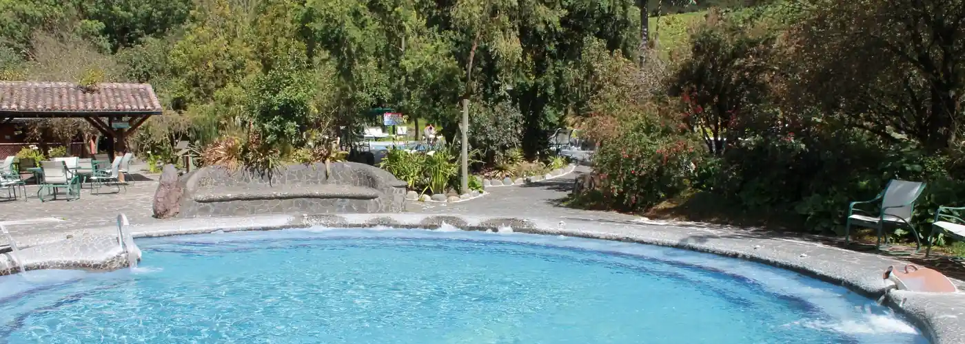 Pool der Therme von Papallacta
