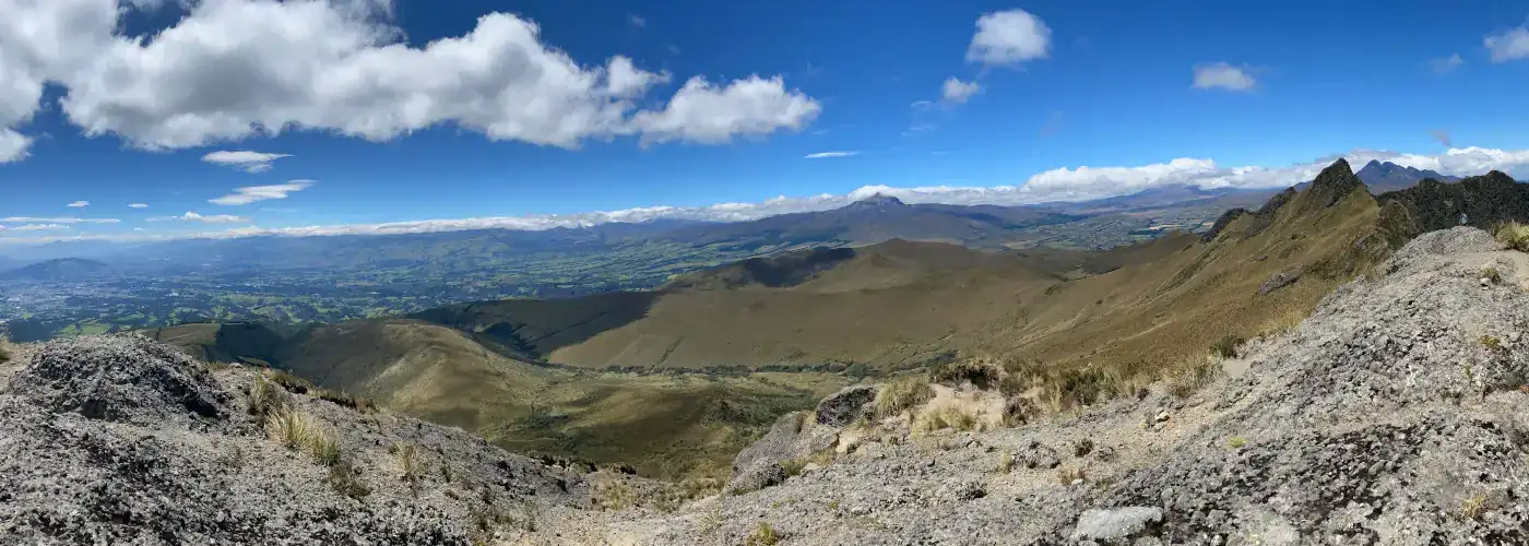 Panoramablick über die Landschaft in der Umgebung des Pasochoa