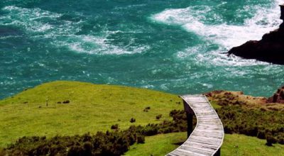 Steg zum Meer auf der Insel Chiloé