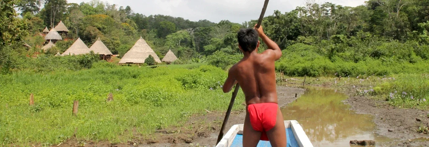 embera junge boot panama banner